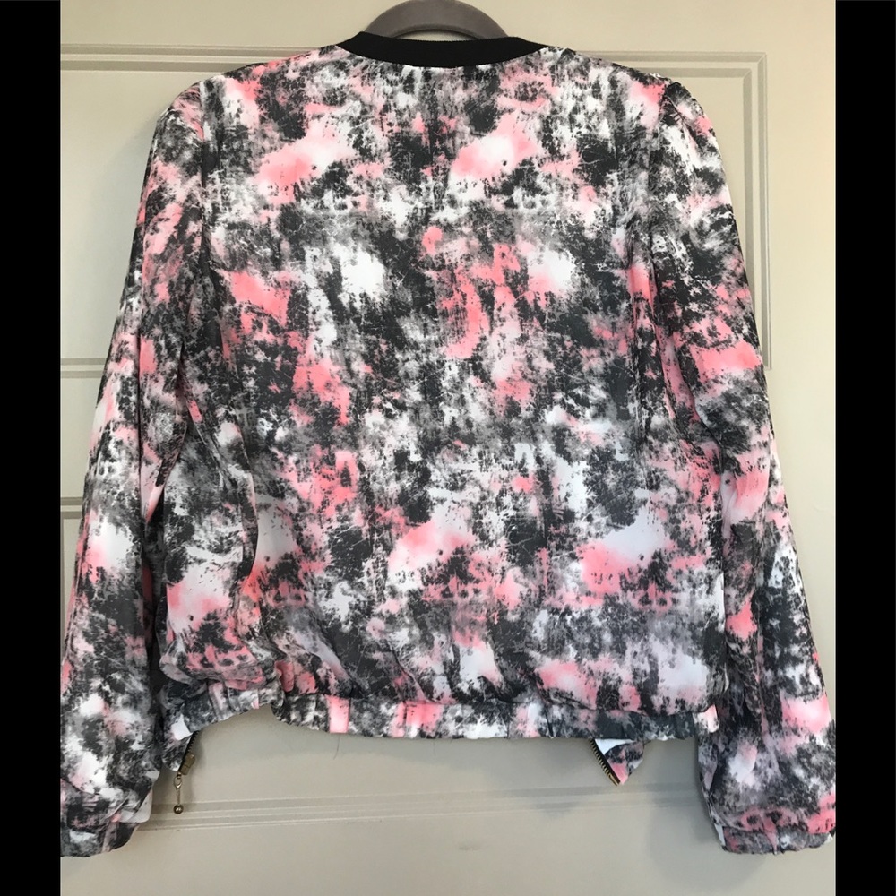 Bomber jacket - Picture 3 of 3